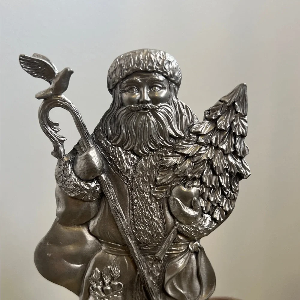 Silver Santa Claus Figurine - Picture 4 of 6
